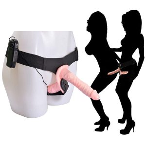 Đưa đầu dương vật ngắn vào âm đạo đồng thời dùng đầu dài để kích thích người yêu. 2 đầu của dây đeo dương vật được làm từ chất liệu silicon mềm mại, thích ứng rất tốt với da người. Trên thân cu giả còn có các đường gân nổi nổi bao quanh thành âm đạo giúp cọ xát và tạo ma sát mang đến nhiều khoái cảm khác nhau. Ngoài ra, dương vật giả kẹp 2 đầu này có chức năng rung với các mức độ mạnh yếu khác nhau, điều chỉnh bằng điều khiển từ xa nhỏ gọn, chắc chắn sẽ mang đến cho cả 2 những phút giây thăng hoa. Vòng được thiết kế ôm vừa vặn quanh eo bạn có thể đeo thoải mái mà không lo bị tuột hay xê dịch để không làm gián đoạn cuộc yêu của bạn.