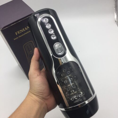 cốc tự sướng âm đạo giả Fennia ddược thiết kế là máy thủ dâm cầm tay cao cấp dành cho nam giới thích thủ dâm, với miệng âm đạo hình cột mềm mại trực tiếp kích thích cậu nhỏ khiến chàng vui vẻ. Máy thủ dâm với nhiều tốc độ rung và chuyển động lên xuống liên tục đảm bảo cậu nhỏ cảm thấy được kích thích khoái cảm gần như liên tục. Cảm giác sung sướng và khoái cảm mà anh trải nghiệm không khác gì quan hệ tình dục bằng miệng. Khi sử dụng máy thủ dâm, chắc chắn bạn sẽ có cảm giác nó hoàn toàn không phải là một cái máy, khi nhiệt độ tăng lên tới 38 độ C, đưa bạn đến một môi trường girl thực sự. Cảm giác lúc này là lòng trắc ẩn, sự gần gũi và ấm áp, điều này càng làm tăng thêm hạnh phúc. Hơn nữa, những chiếc ngạnh mềm mại xoáy sâu và chắc chắn, chạm vào trục dương vật, gần như khiến cậu bé phải rên lên sung sướng. cốc tự sướng âm đạo giả Fennia ddược thiết kế là máy thủ dâm cầm tay cao cấp dành cho nam giới thích thủ dâm, với miệng âm đạo hình cột mềm mại trực tiếp kích thích cậu nhỏ khiến chàng vui vẻ. Máy thủ dâm với nhiều tốc độ rung và chuyển động lên xuống liên tục đảm bảo cậu nhỏ cảm thấy được kích thích khoái cảm gần như liên tục. Cảm giác sung sướng và khoái cảm mà anh trải nghiệm không khác gì quan hệ tình dục bằng miệng. Khi sử dụng máy thủ dâm, chắc chắn bạn sẽ có cảm giác nó hoàn toàn không phải là một cái máy, khi nhiệt độ tăng lên tới 38 độ C, đưa bạn đến một môi trường girl thực sự. Cảm giác lúc này là lòng trắc ẩn, sự gần gũi và ấm áp, điều này càng làm tăng thêm hạnh phúc. Hơn nữa, những chiếc ngạnh mềm mại xoáy sâu và chắc chắn, chạm vào trục dương vật, gần như khiến cậu bé phải rên lên sung sướng.